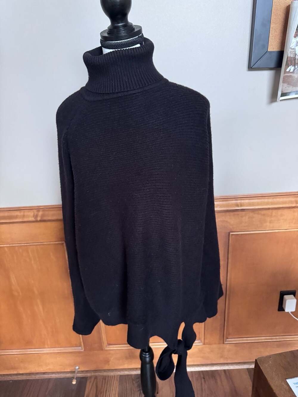 Simply Vera Wang Turtleneck Sweater Size L Black Knit Poncho